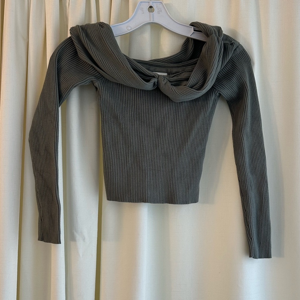 Abercrombie sweater